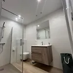 New On Playa Silgar, 2 Bedrooms, 2 Bathrooms, Garage Apartmán