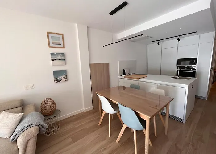 New On Playa Silgar, 2 Bedrooms, 2 Bathrooms, Garage Apartmán *