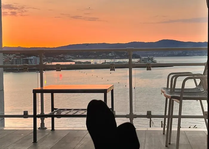 New On Playa Silgar, 2 Bedrooms, 2 Bathrooms, Garage Sanxenxo